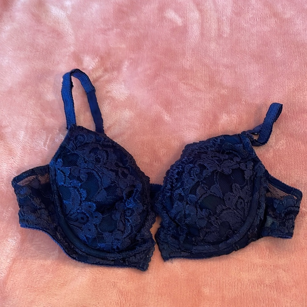 Frederick’s of Hollywood Front Closure Bra 36B